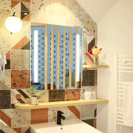 Logis Hotels- Marguerite D'anjou Chateau Szálloda 2*