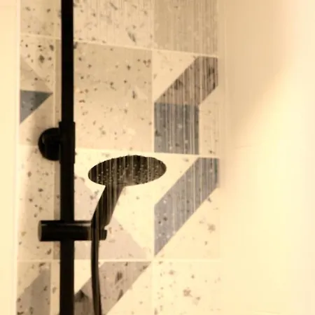 Logis Hotels- Marguerite D'anjou Chateau Szálloda Angers