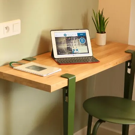 Logis Hotels- Marguerite D'anjou Chateau Hotel 2*