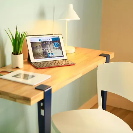 Logis Hotels- Marguerite D'anjou Chateau Szálloda Angers