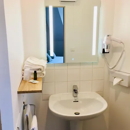 Logis Hotels- Marguerite D'anjou Chateau Szálloda 2*