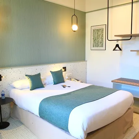 Szálloda Logis Hotels- Marguerite D'anjou Chateau