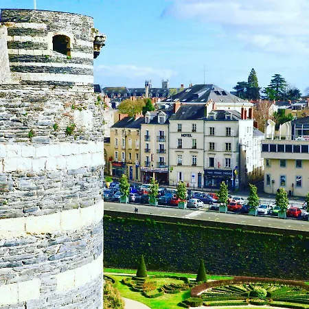 Logis Hotels- Marguerite D'anjou Chateau Szálloda 2*
