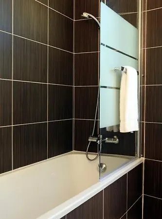 Logis Hotels- Marguerite D'anjou Chateau Szálloda Angers