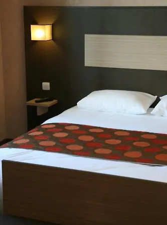 酒店 Logis Hotels- Marguerite D'anjou Chateau 昂热