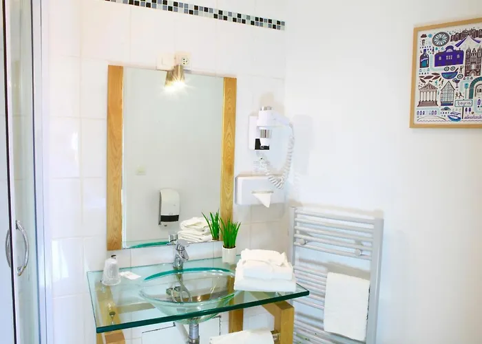 Hotel Logis Hotels- Marguerite D'anjou Chateau Angers