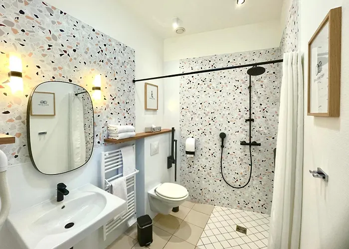 Logis Hotels- Marguerite D'anjou Chateau Hotel 2*