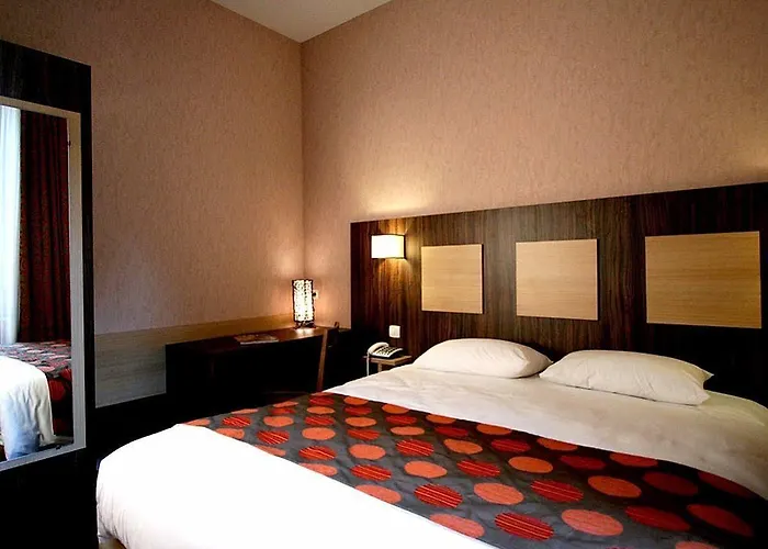 Hotel Logis Hotels- Marguerite D'anjou Chateau