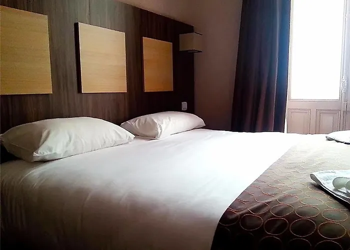 Logis Hotels- Marguerite D'anjou Chateau Hotel 2*