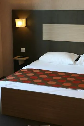 Hotel Logis Hotels- Marguerite D'anjou Chateau Angers