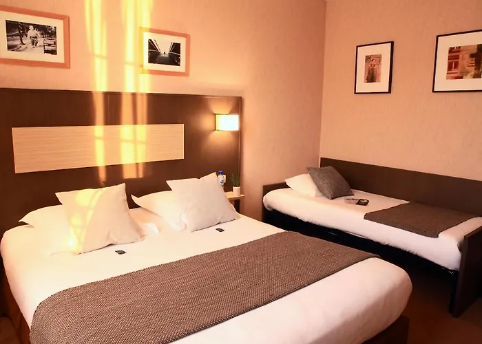 Otel Logis Hotels- Marguerite D'anjou Chateau