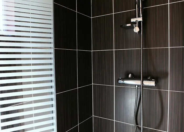 Otel Logis Hotels- Marguerite D'anjou Chateau 2*